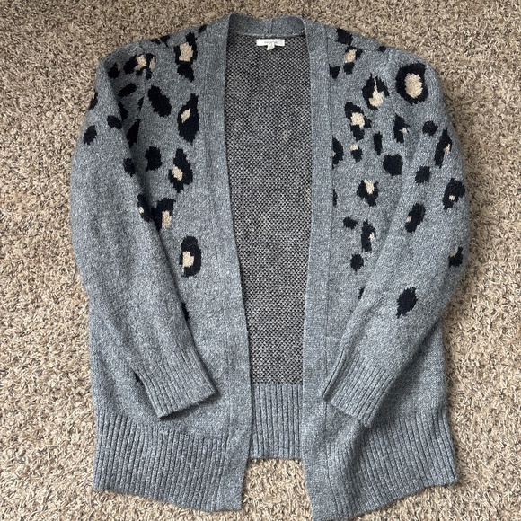Maurices Sweaters - Maurices gray leopard cardigan SZ M